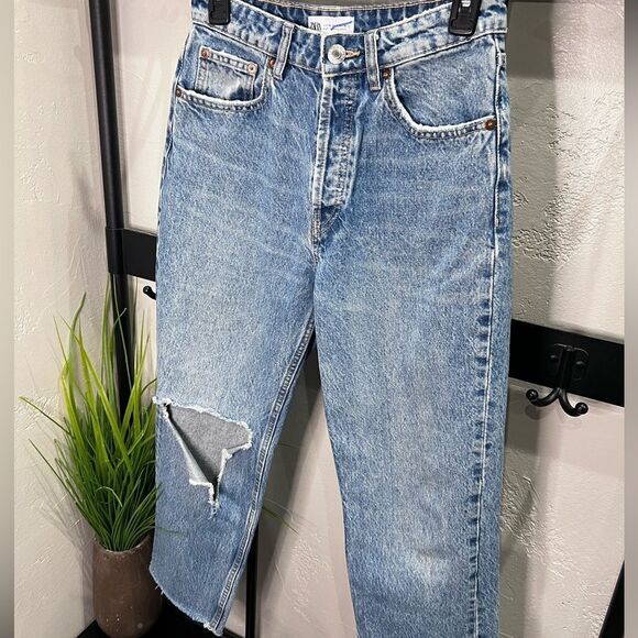 Zara Mom fit jeans tapered high waist button fly 90s size 4 - Picture 5 of 16